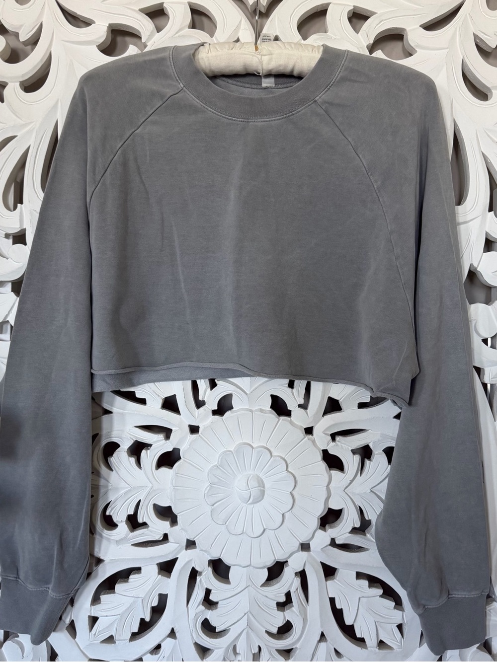 Alo Yoga Double Take Pullover Cropped Sweatshirt - Picture 2 of 5